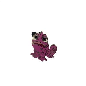 Rapunzel lizard pin